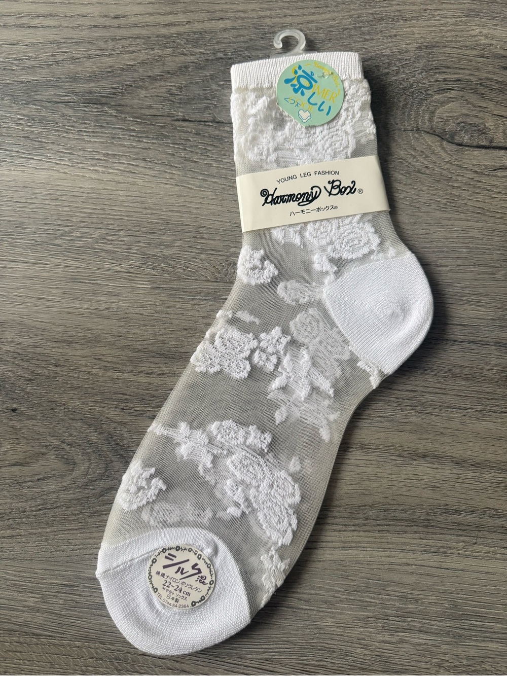 Sheer Floral Quarter Socks